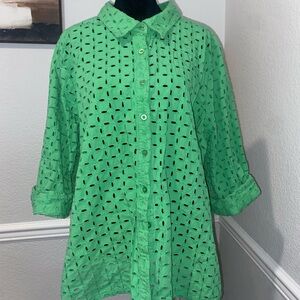 D&Co 🌳 green button up short sleeve blouse